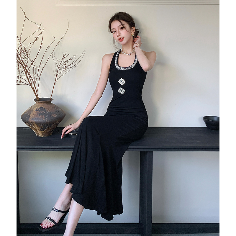 French-Style Beaded Sleeveless Halter Bodycon Long Dress for Women - Image 3