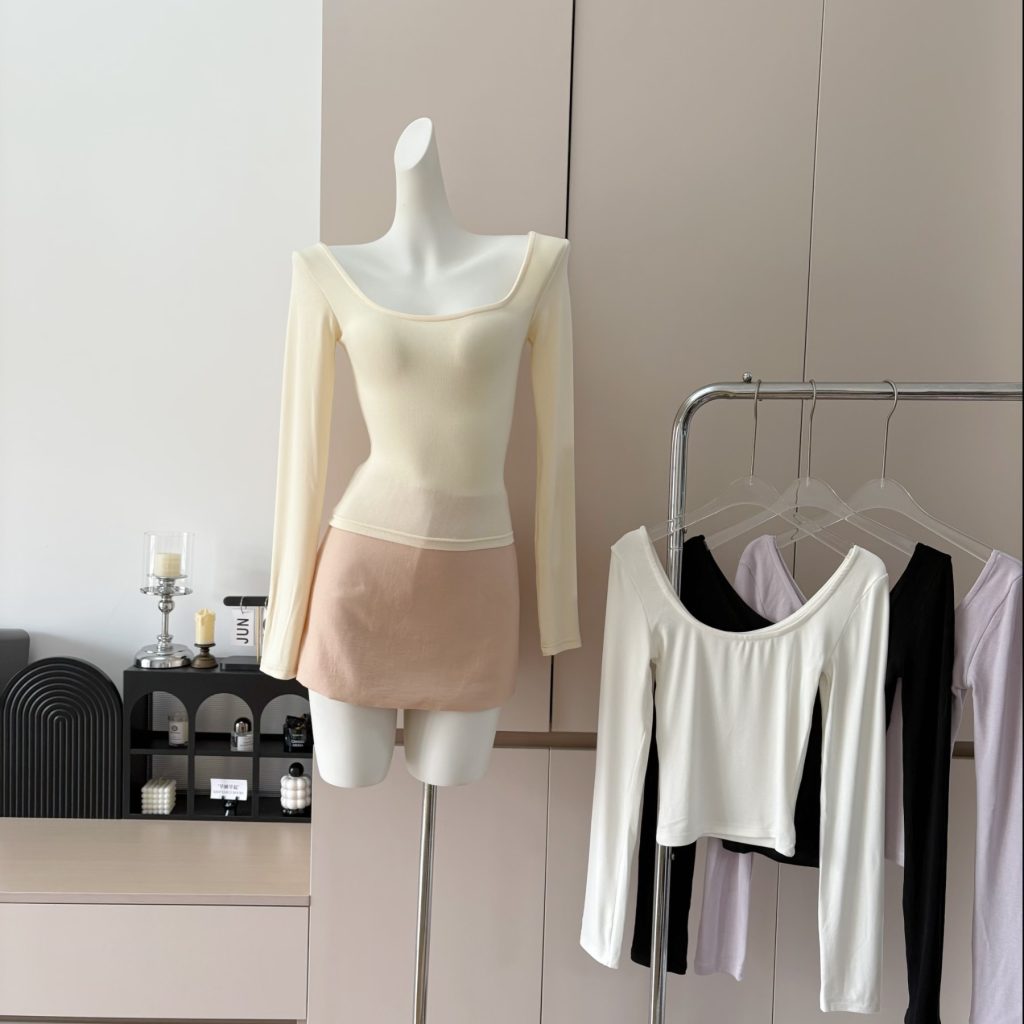 Women's Large U-Neck Base Layer Top 2025 Fall Winter Slim Fit Low Neck Versatile Long Sleeve Knit Top