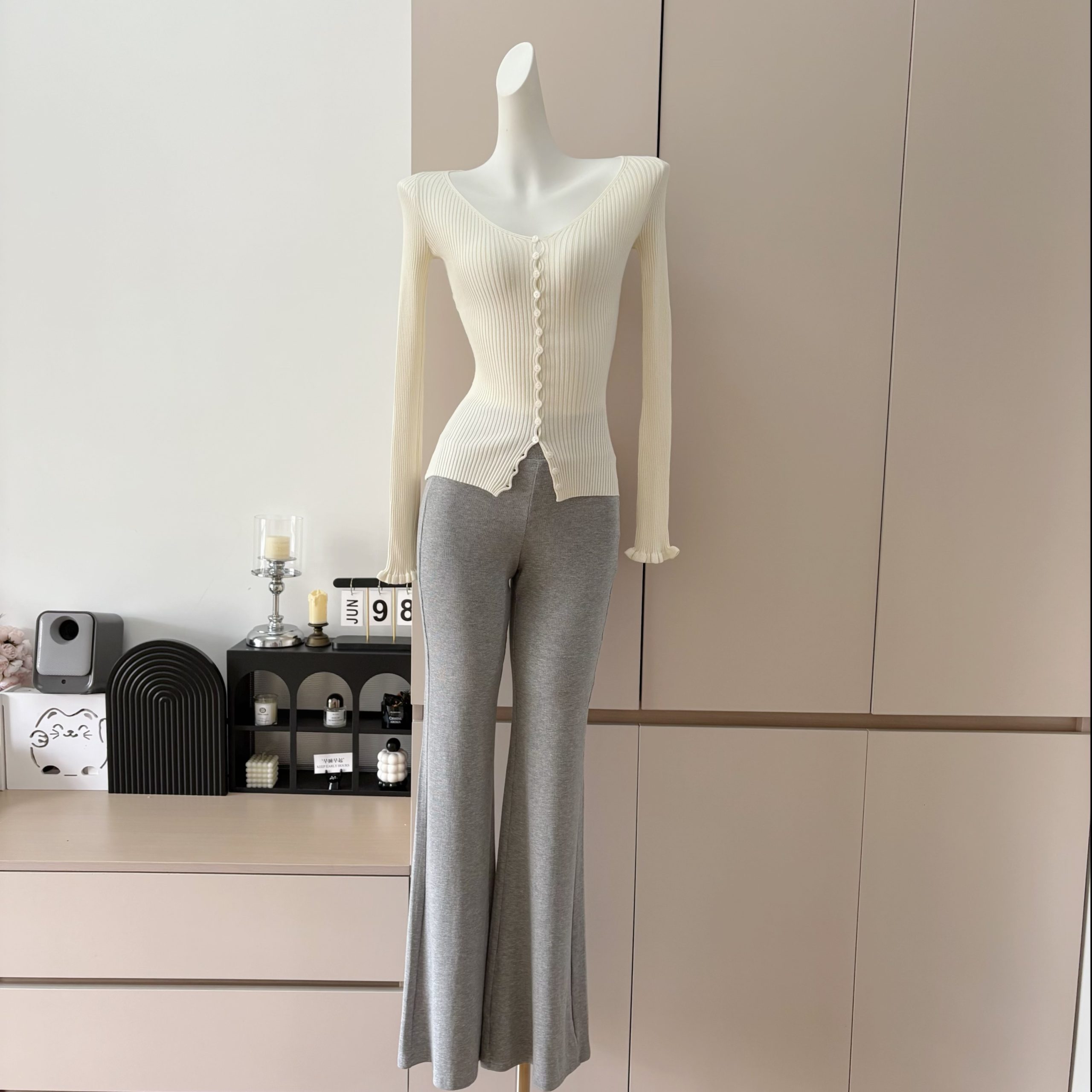 Women's Slim Fit Knit Long Sleeve Cardigan - Image 4