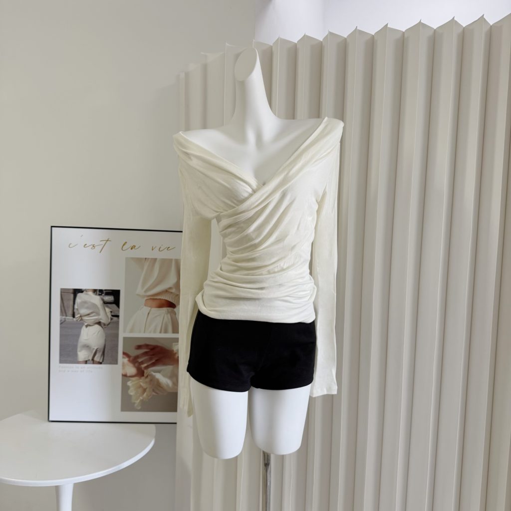 JAYKY YANG Cross Deep V Pleated Long Sleeve Slimming Wool Knit Top