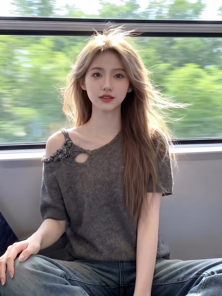 Gray One-Shoulder Cutout Short-Sleeve T-Shirt for Women 2026 Summer New Style - Image 2