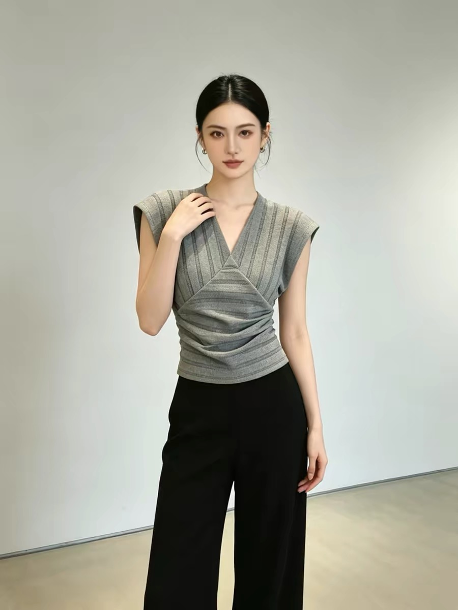 Gray V-Neck Ruched Waist Striped Short Sleeve T-Shirt Women 2026 Summer French Commuter Top - Image 4